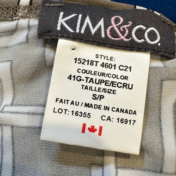 Kim & Co. Brazil Knit Short Sleeve Ruched Front Top - Picture 8 of 9